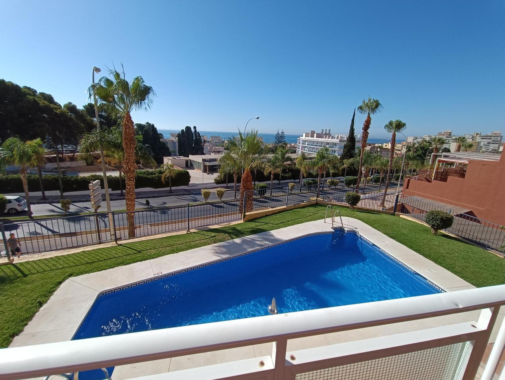 Апартаменти Vista Azul Torremolinos - Carihuela Екстер'єр фото